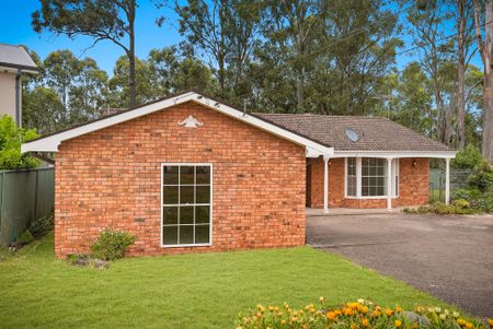 7 Hoad Place, Greystanes NSW 2145 - House For Rent | Domain - Photo 2
