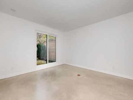 For Lease - 1137 Dovercourt Road Unit# Laneway, Toronto, Ontario - Photo 2