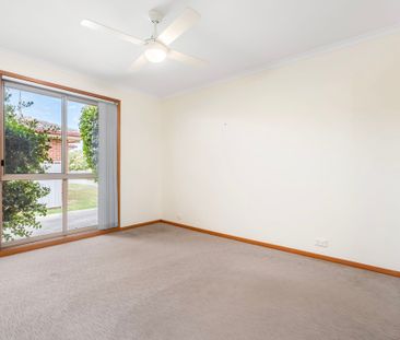 PRIVATE, PEACEFUL & CONVENIENT - Photo 3