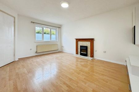 4 bedroom end of terrace house to rent - Photo 5