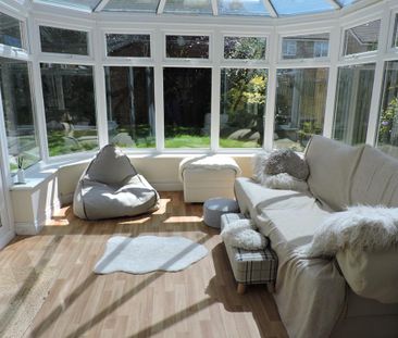 4 bedroom detached house to rent - Photo 1