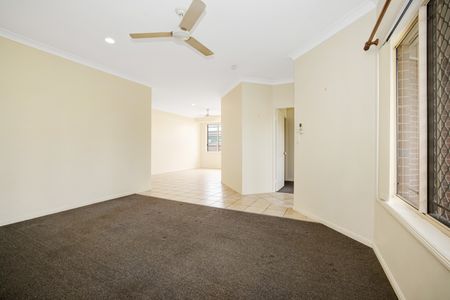 2 Chatsworth Crescent ANNANDALE - Photo 2