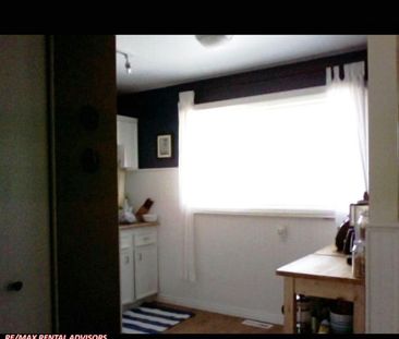 1644 37 Street Northwest - Photo 5