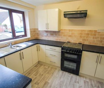 3 bedroom semi-detached house to rent - Photo 6