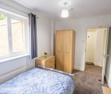 32 Temple Avenue - Photo 3