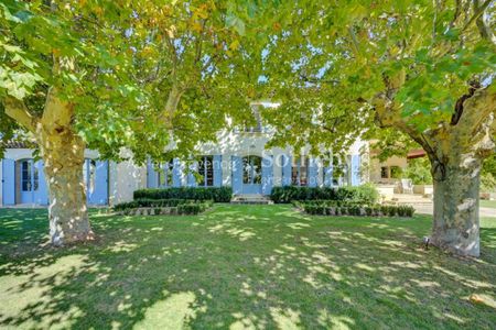 Élégante propriété provençale à quelques minutes du centre d'Aix en Provence - Photo 2