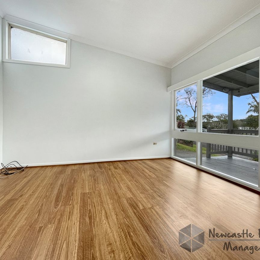12 Cambridge Drive, Garden Suburb - Photo 1