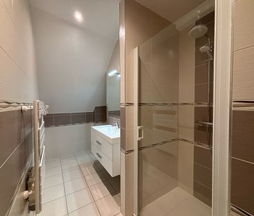 Location Appartement 3 pièces 74m² - Photo 3