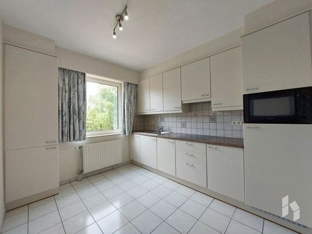 Appartement te huur - foto 4