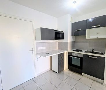 AIX LA DURANNE APPARTEMENT T2 TERRASSE, - Photo 2