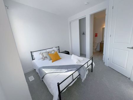 For Lease - 704 Mika Street, Innisfil, Ontario - Photo 4