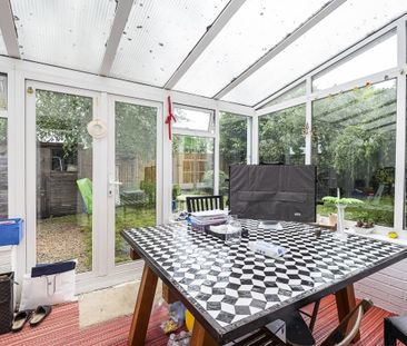 3 bedroom semi-detached house to rent - Photo 5