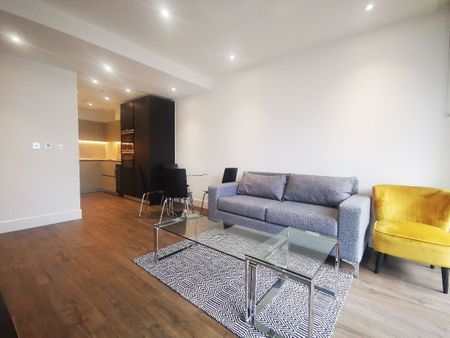 Neroli House, Piazza Walk, London - Photo 5