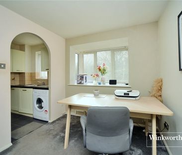 Onyx House, Percy Gardens, Worcester Park, Surrey, KT4 - Photo 2