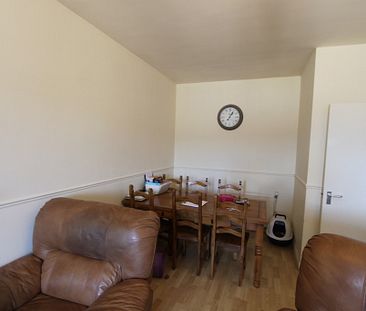 2 Bedroom Property To Rent - Photo 5