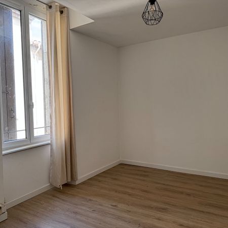 Location Appartement 2 pièces 45m² - Photo 3