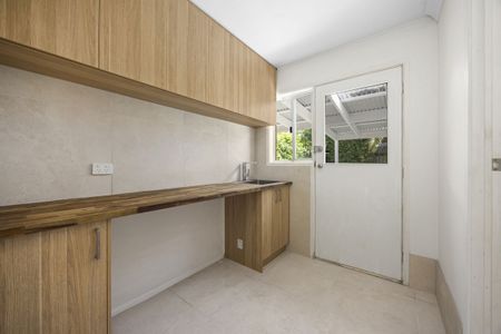 38 Sungold Avenue, Southport QLD 4215 - House For Rent | Domain - Photo 5