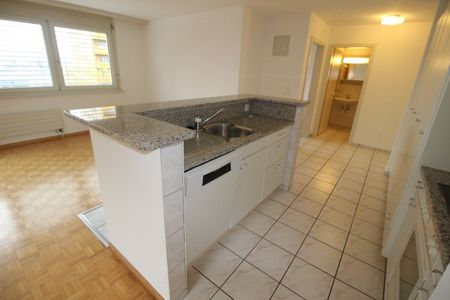 Spacious 2½-room apartment just a stone’s throw from the city center - Photo 4