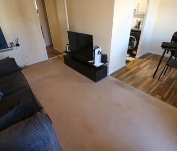 Howdale Road, - Photo 1