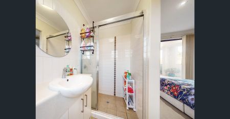 Charming 2-Bedroom Unit in the Heart of Nundah - Photo 5