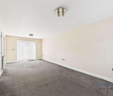 Marples Drive, Blackpool, FY4 - Photo 1