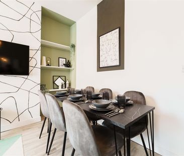 6 bedroom terraced house to rent - Photo 4