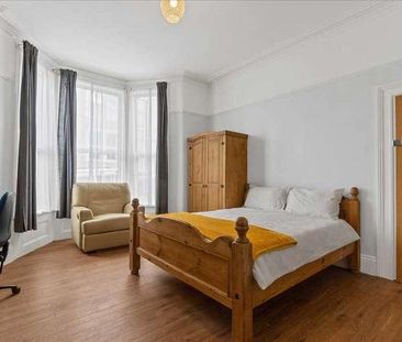 Hamilton Gardens, Plymouth, PL4 - Photo 5