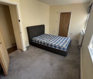 Western Road - Photo 2