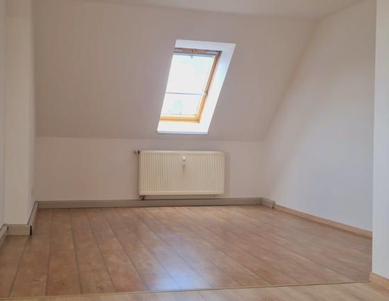 Charmante 2-Raum-Wohnung unter dem Dach – perfekt für Singles und Paare - Photo 1