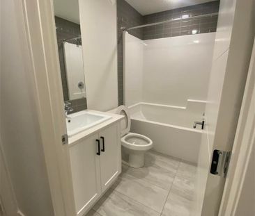 Few Years old! 3BDRMS SINGLE GARAGE TOWNHOME IN WALDEN! - Photo 6