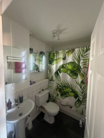 2 Bed Flat, Cumberland Place, SE6 - Photo 5