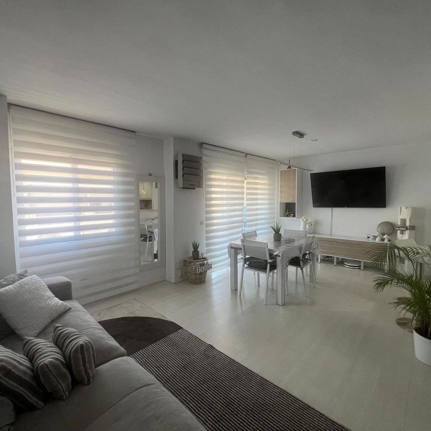 Atico en alquiler en Marbella Centro, Marbella - Photo 1