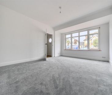 3 bedroom detached bungalow to rent - Photo 4