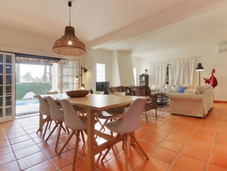 4 room luxury House for rent in Seixal, Distrito de Setúbal - Photo 3