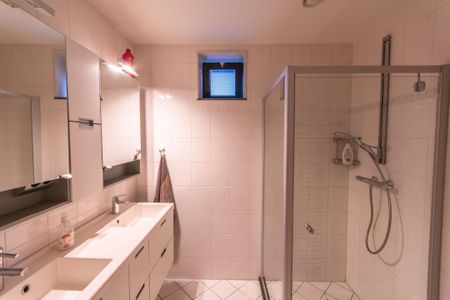 Te huur: Appartement Valkenburgerstraat in Amsterdam - Photo 4