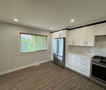 Fully Renovated Home! - Photo 6