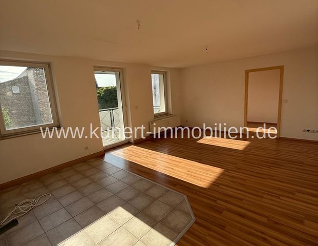 Kleine 3-Zi.-Wohnung mit Küche und großem Balkon in ruhiger Lage im Medizinervie ... - Foto 1