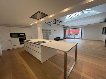 T3 Quimper – 3 pièces – 183m2 Ascenseur + garage de 100m2 avec porte motorisée - Photo 4