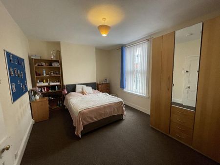 4 bedroom house to rent - Photo 3