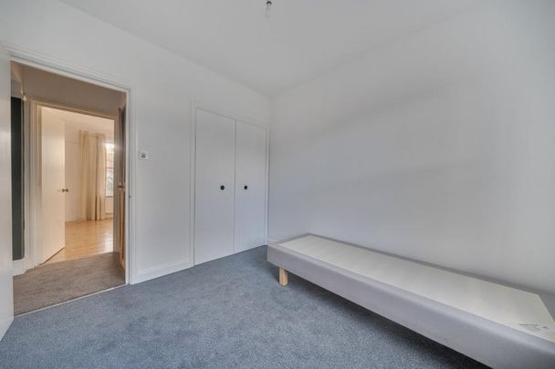 5 bedroom semi-detached house to rent - Photo 1