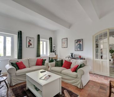 Location Maison Aix-en-Provence 8 Pièces 250 m² - Photo 1