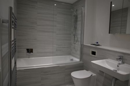 2 bedroom flat to rent - Photo 4