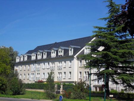 BAYEUX, Avenue de la Vallée des Près F2 au 3ème étage comprenant séjour avec kitchenette pré équipée, ... - Photo 3