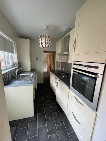 38 St Marys Ave, South Shields - Photo 4