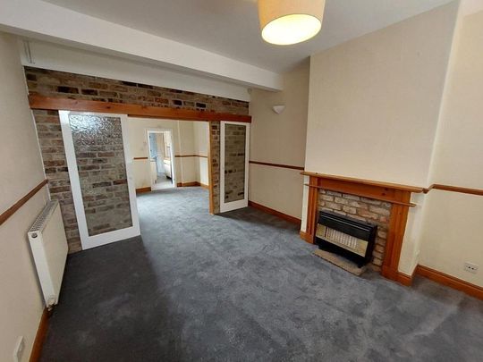 2 bedroom terraced house to rent - Photo 1