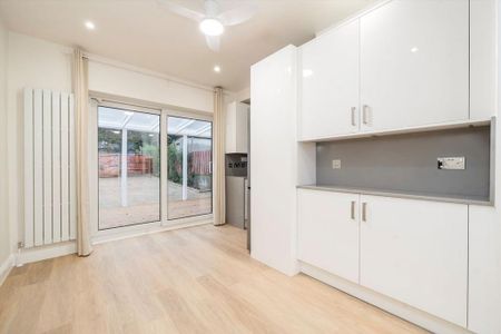 3 bedroom house to rent - Photo 3