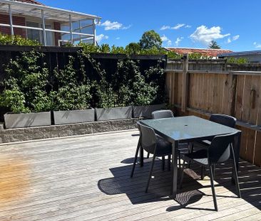 Modern, Comfortable home Te Atatu South. - Photo 4