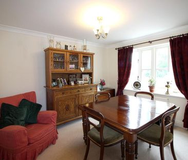 4 bedroom link detached house to rent - Photo 2