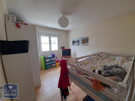 Location Appartement 4 pièces 80m² ANGERS 49000 - Photo 4