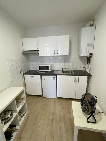 Location Appartement 2 pièces 40m² BORDEAUX 33000 - Photo 4